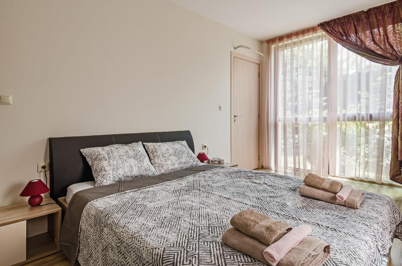 Garden Palace Apartment Варна Екстериор снимка