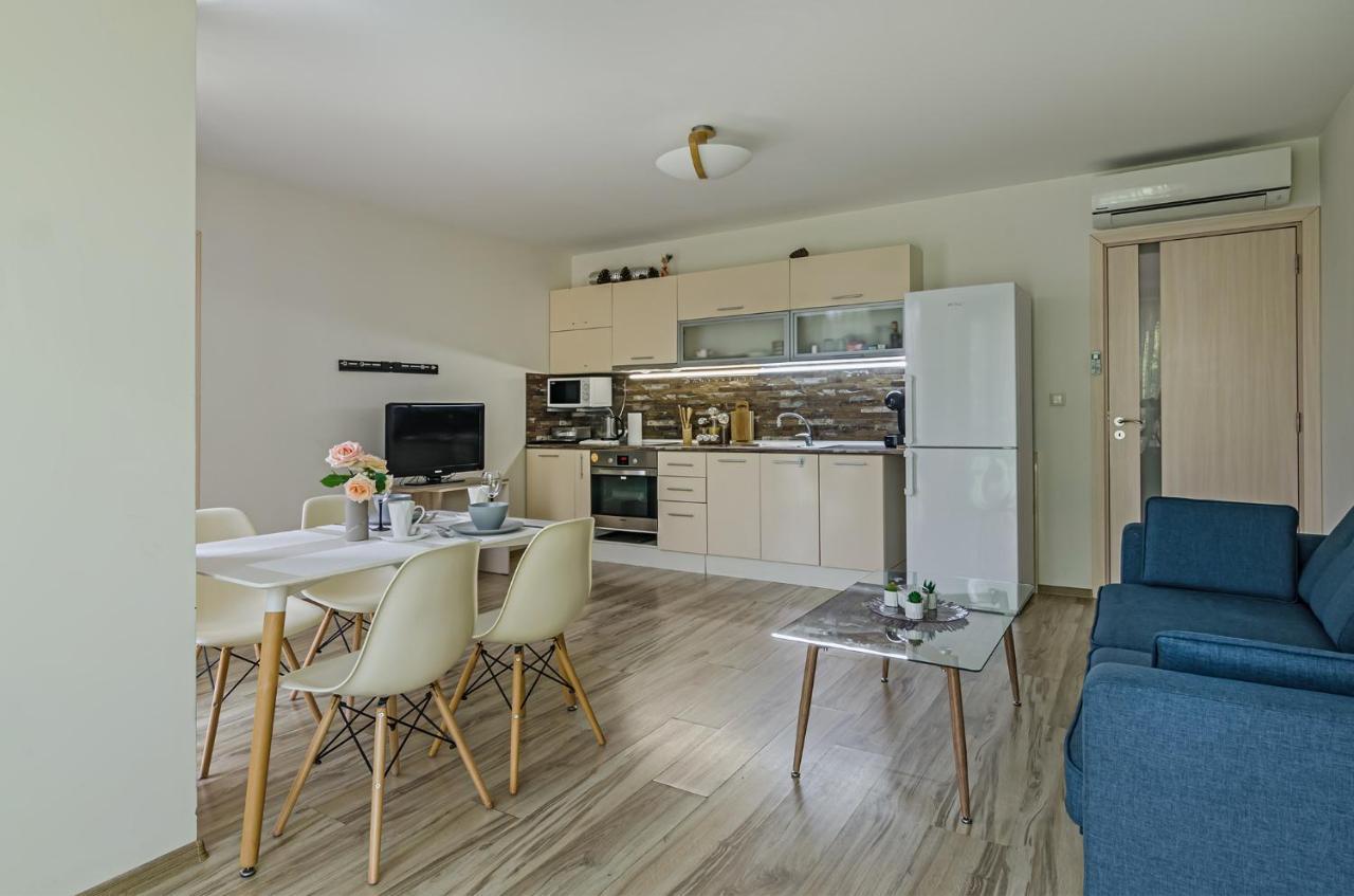 Garden Palace Apartment Варна Екстериор снимка