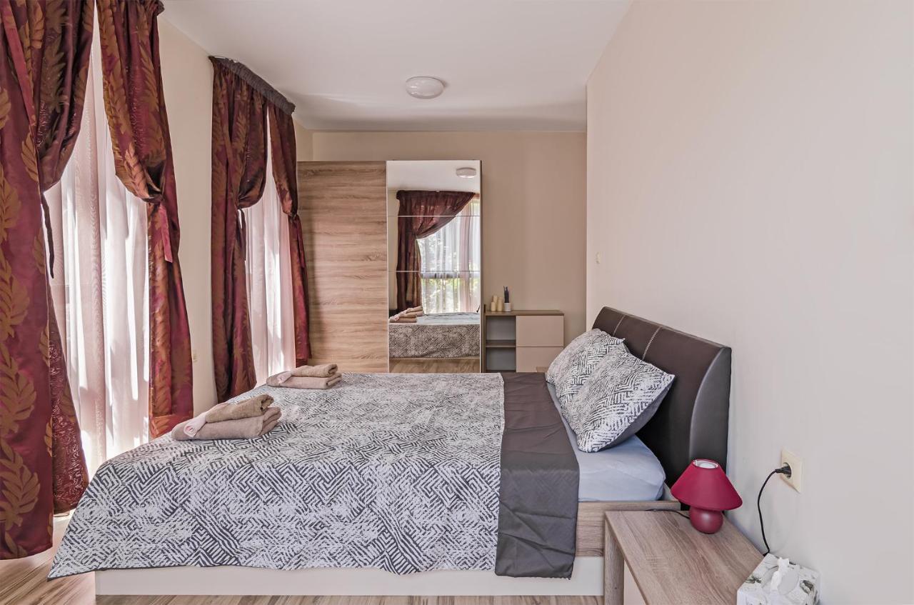 Garden Palace Apartment Варна Екстериор снимка